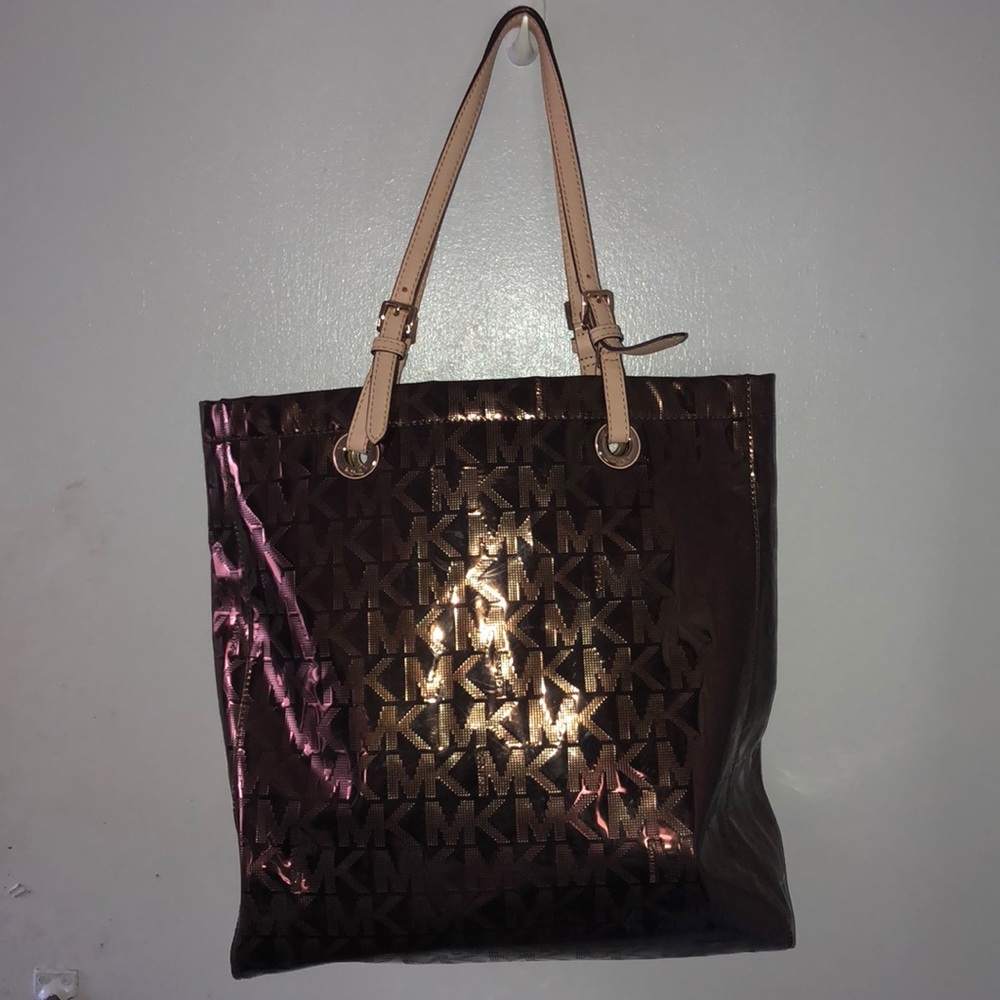 Michael Kors Mirror Jet Set Tote